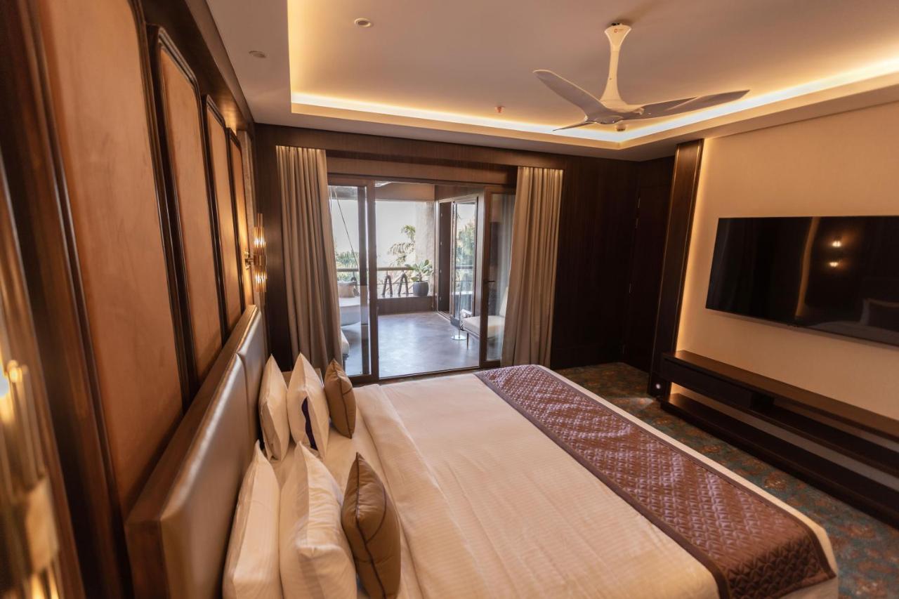 The Corinthians Resort And Club Púna Exteriér fotografie A room at the hotel