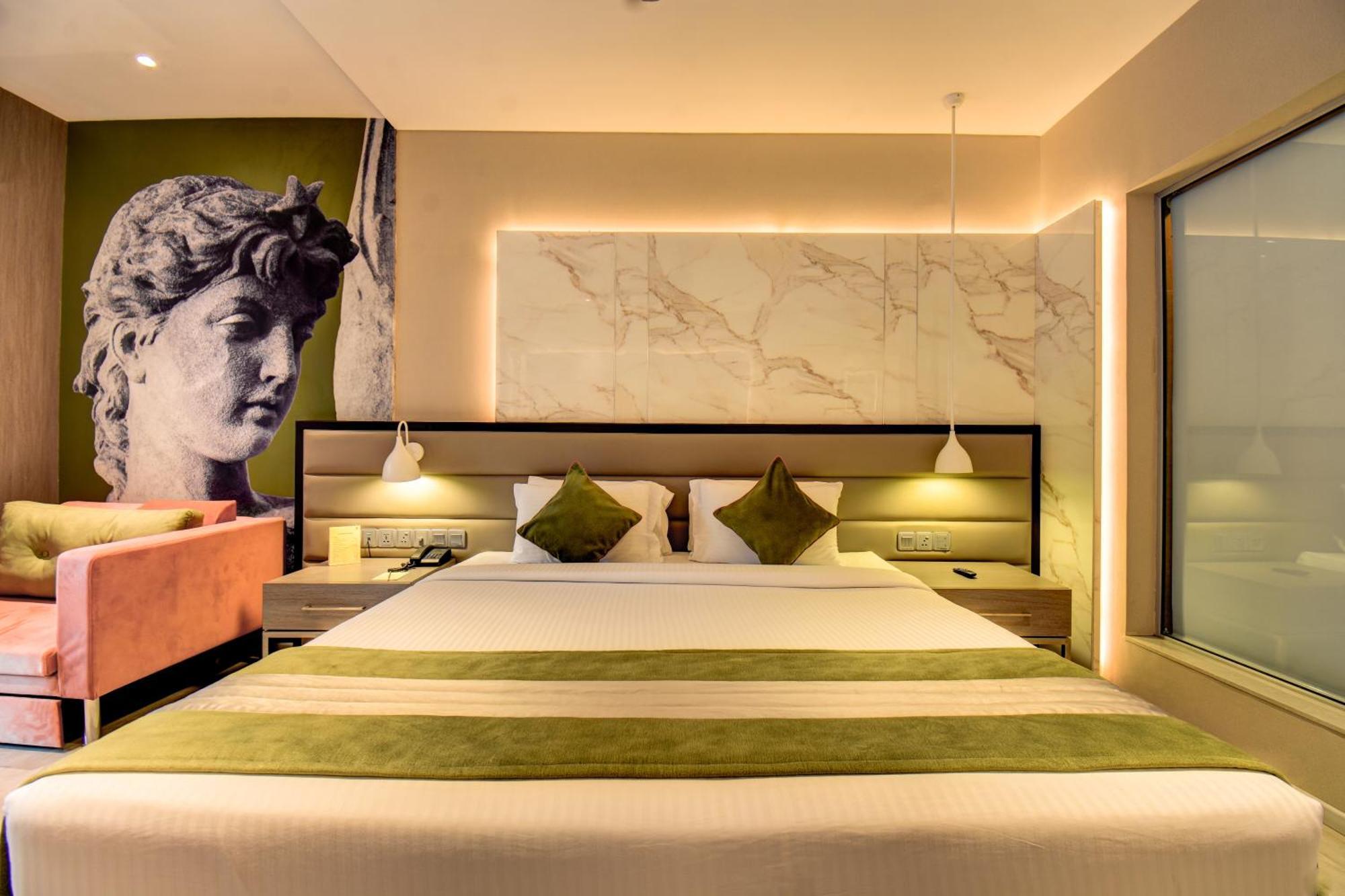 The Corinthians Resort And Club Púna Exteriér fotografie Deluxe Suite